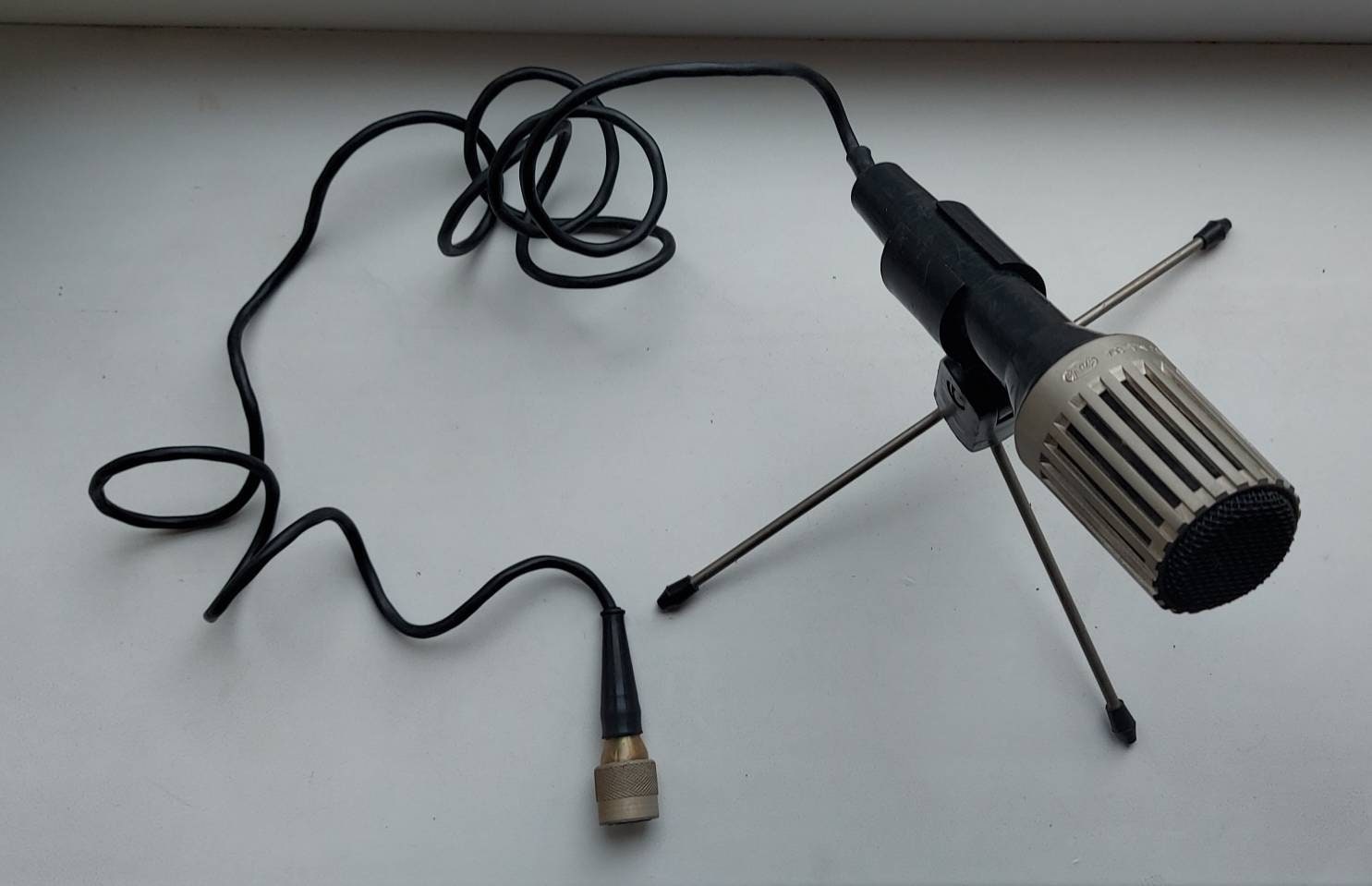 Microphone soviétique vintage MD-80A OCTAVA avec un excellent support  original -  France