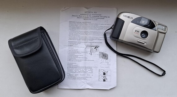 Vintage Minolta F25 Autoflash 35mm Compact Point and Shoot Film