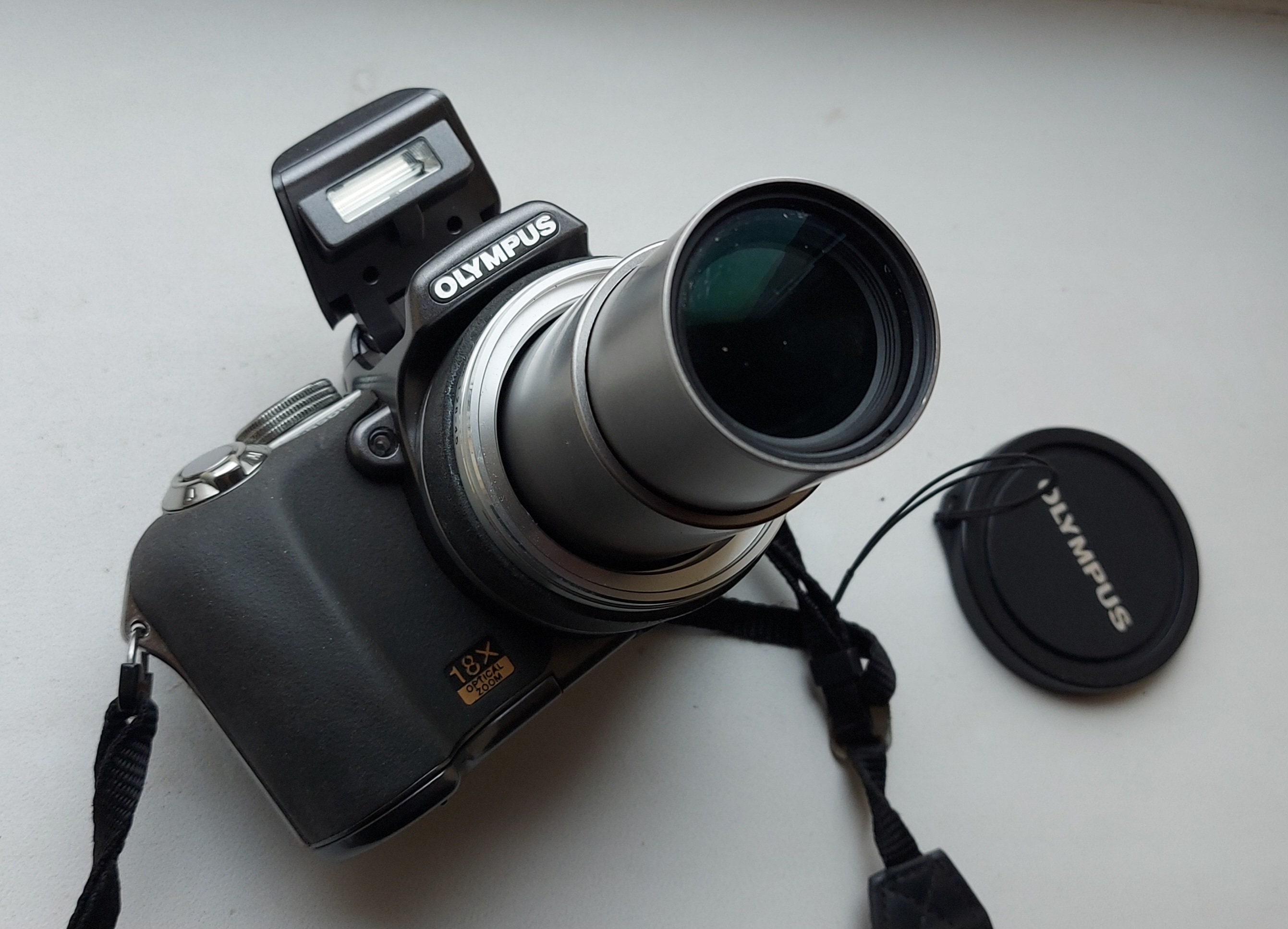 Excellent Digital Camera Olympus SP-550 UZ With Xd-picture Excellent Digital Camera Olympus SP-550 UZ With Xd-picture