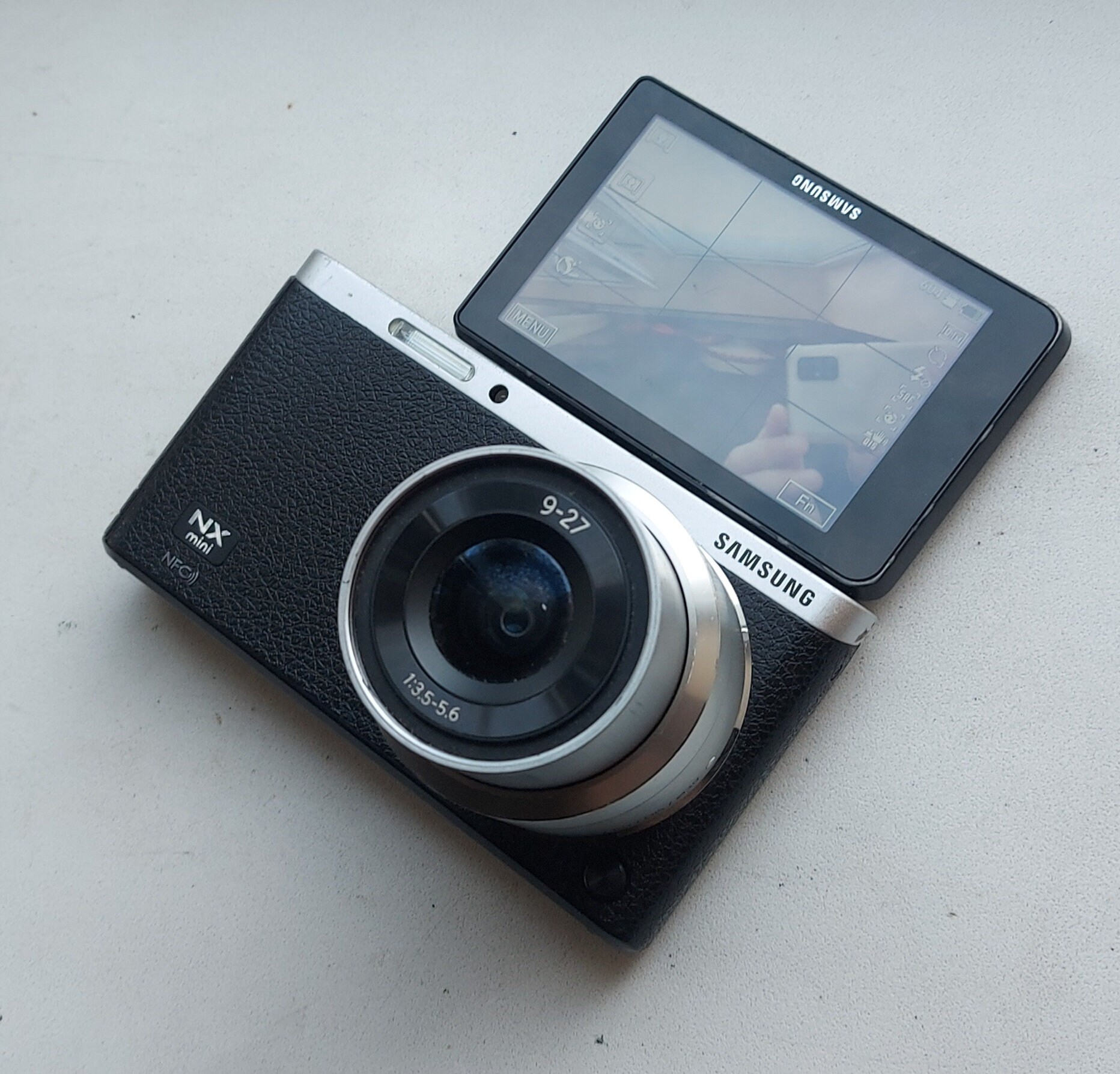 Samsung Smart Camera Nx Mini