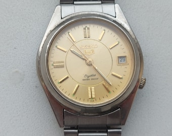 Vintage stylish excellent wristwatch