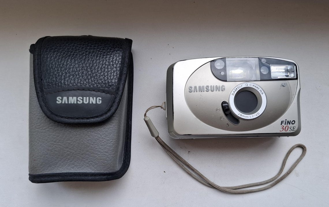 Vintage automatic Film camera Samsung Fino 30SE autofocus, foto 2 di 5