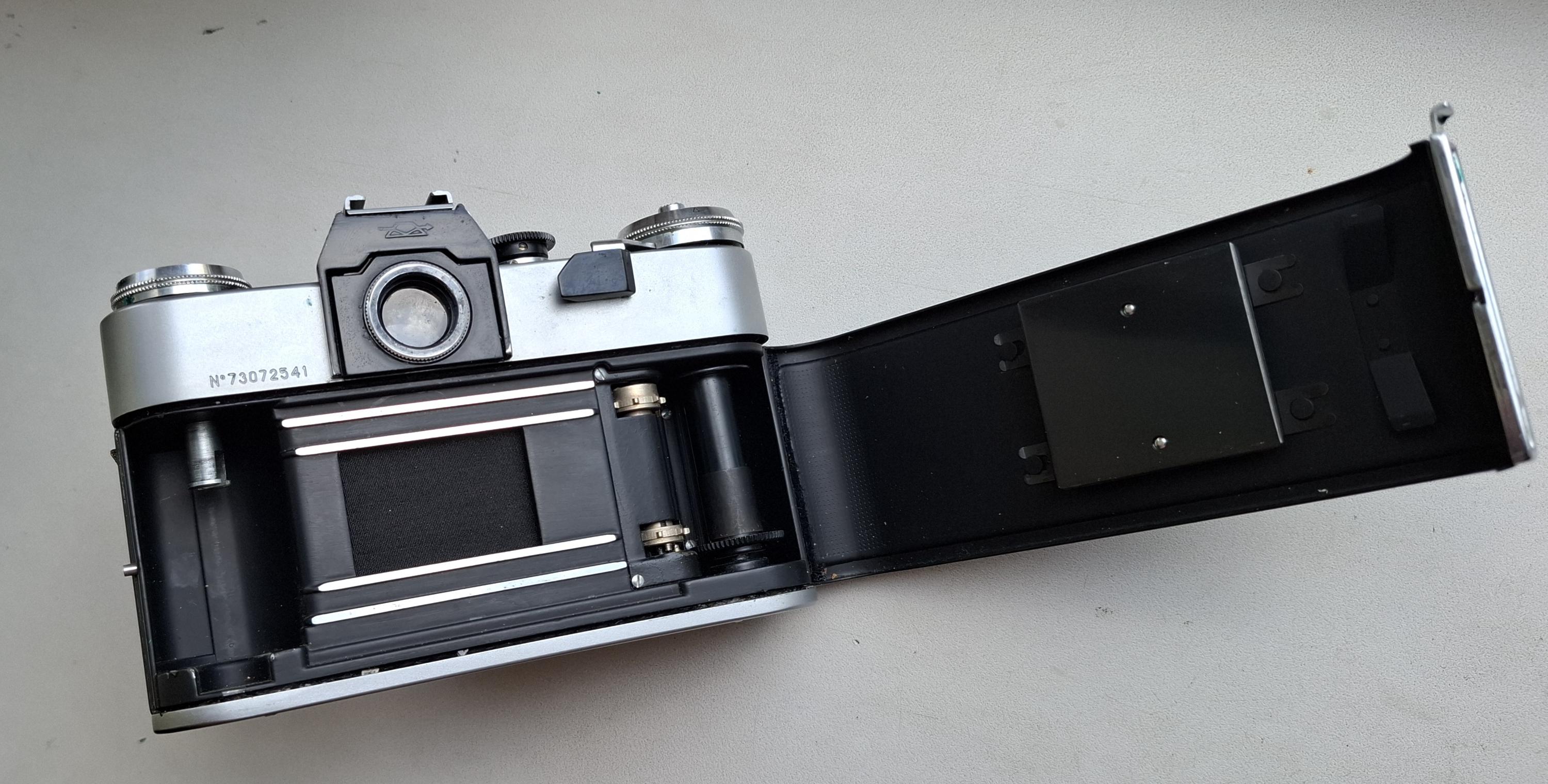 Appareil Photo Argentique ZENIT TTL Avec Objectif Industar-50-2 F/3.5 - Vintage Vers 1977 - Occasion
