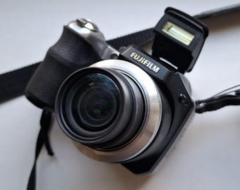Fujifilm FinePix S8100fd Vintage Digital Camera 10MP CCD Sensor 18x Optical Zoom Y2K Retro Digicam Tested Working AA Battery
