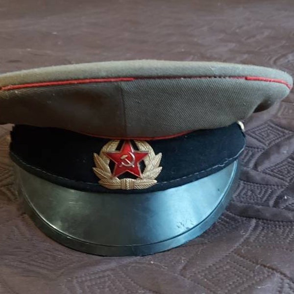 Cappello sovietico d'epoca di sergenti e soldati delle forze di terra delle forze armate dell'URSS