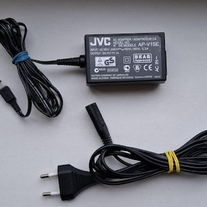 Rare adapter/charger JVC ap-v15E 11v 1A original JVC EVERIO/Handycam