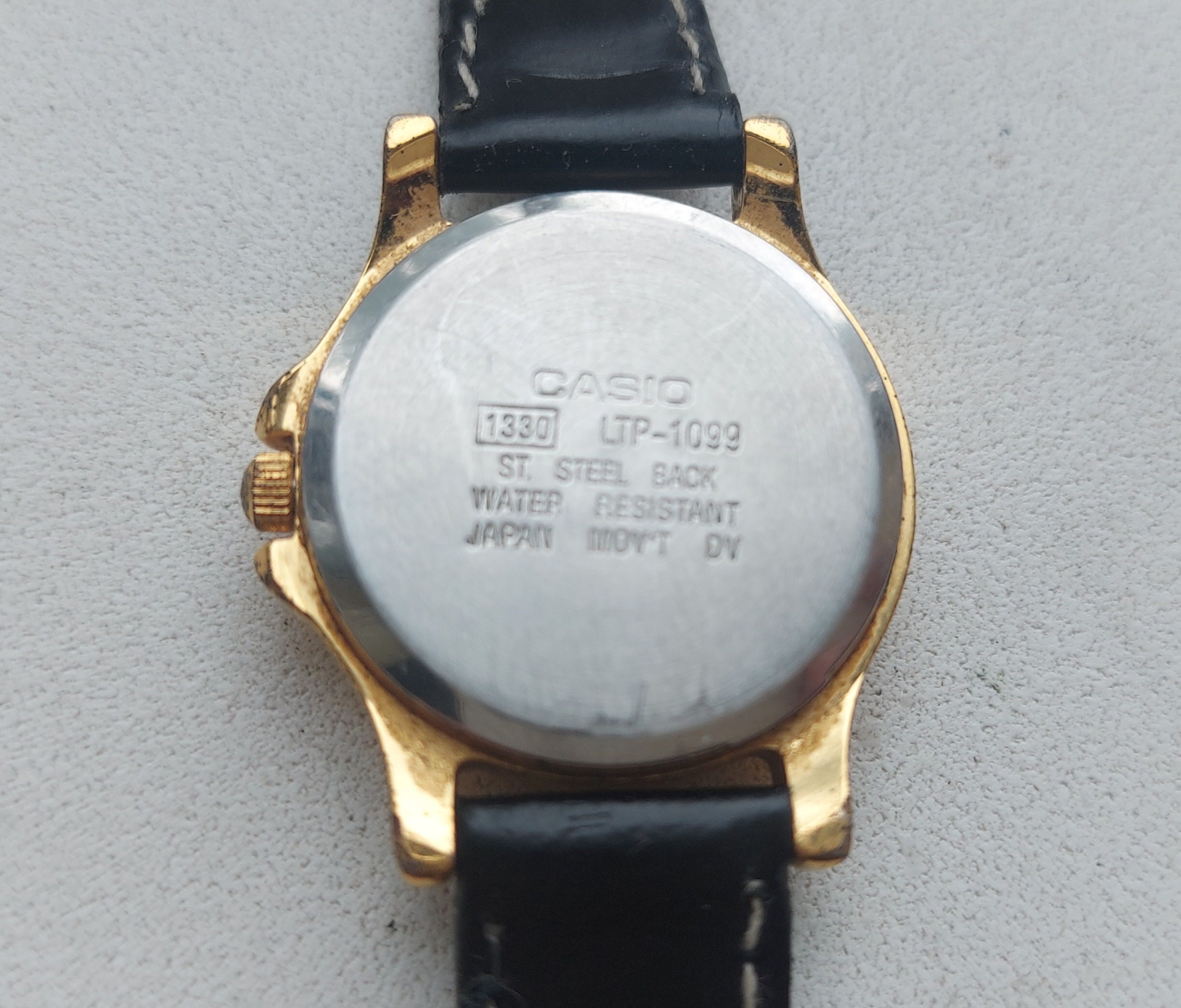 Casio quartz clearance water resist 1330