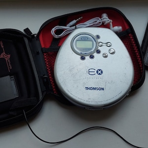 Vintage Set of portable TDK stereo speaker for 12 CDs + Thomson CD Player LAD 898RC