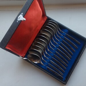 Excellent Stainless steel set of the USSR of 12 vintage tea spoons in original box image 5