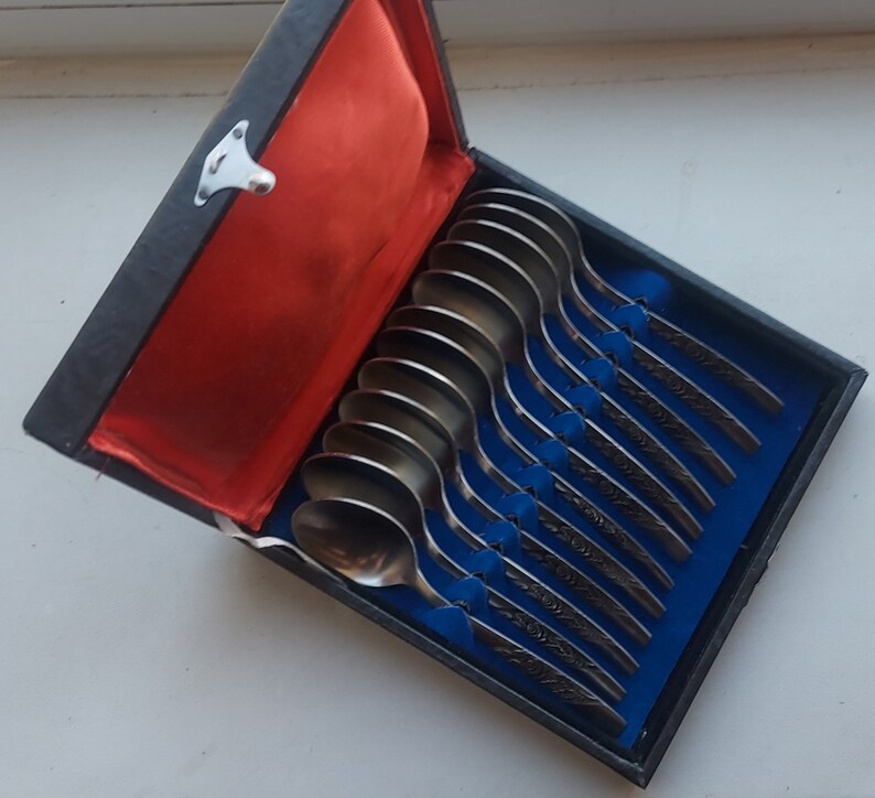 Excellent Stainless steel set of the USSR of 12 vintage tea spoons in original box image 5