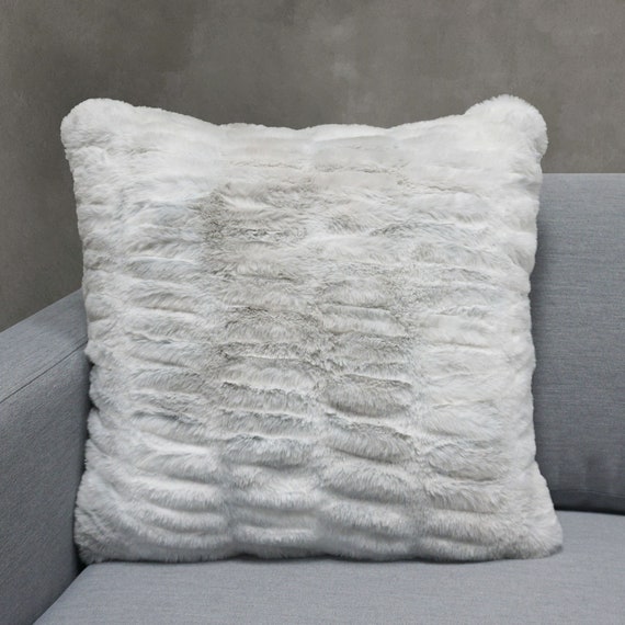 Accent Pillow-Plush Fur White 20X20