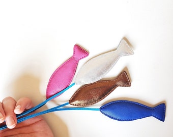 Charm para bolso de pescado Llavero de pescado Charm para bolso Regalo para amantes de los peces Charm para monedero de cuero Charm para bolso de playa Adorno de pescado Pequeños artículos de cuero