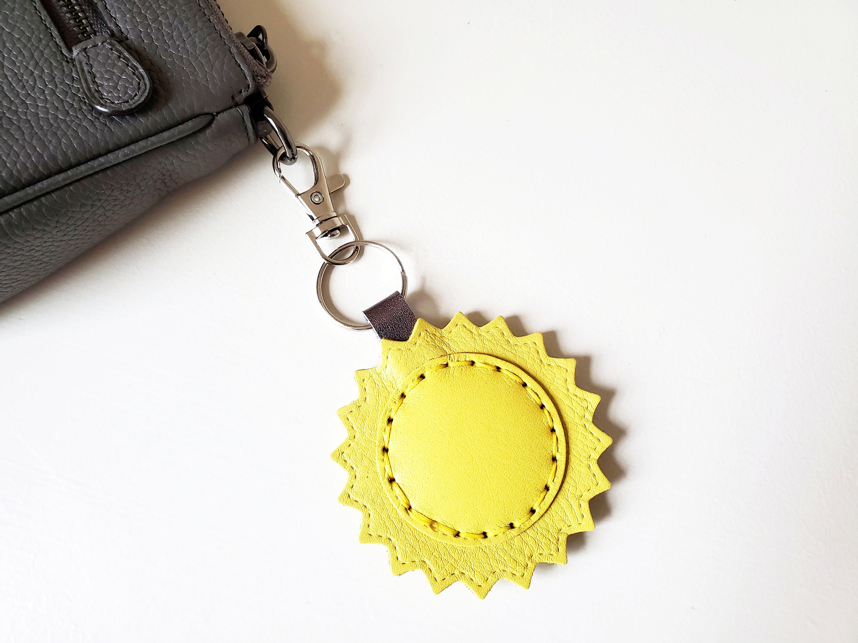 小物 Muun SEPARATE BATH&TODAYFUL Key Charm Sun Keychain, Leather Handbag Charm, Happy Sun Bag Charm
