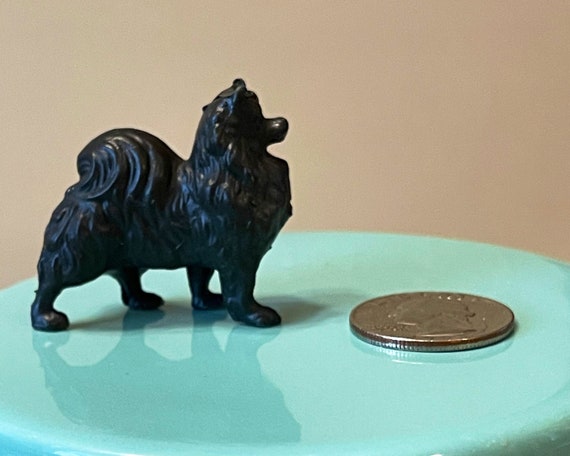 Black Pomeranian Dog  Miniature Dollhouse  Picture 