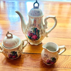 Vintage Tea Set: Courting Couple | 1950s Japanese Porcelain Teapot, Creamer, Sugar Bowl