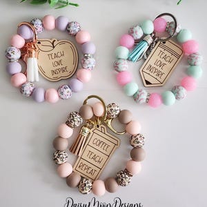 Pulsera de cuentas para maestros, llavero de cuentas para maestros, pulsera de cuentas de silicona, colgante cortado a láser, regalo para maestros, agradecimiento para maestros
