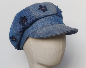 Blaue Denim-Newsboy-Mütze, Upcycled Denim-Newsboy-Mütze, Denim-Patchwork-Baker-Boy-Mütze, Damen-Bakerboy-Mütze mit süßen Blumen, Geschenk für Sie