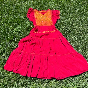 Hand-embroidered Mexican Artisan Dress, artisan bohemian style Mexican dress, Huipil embroidered Mexican style. Red