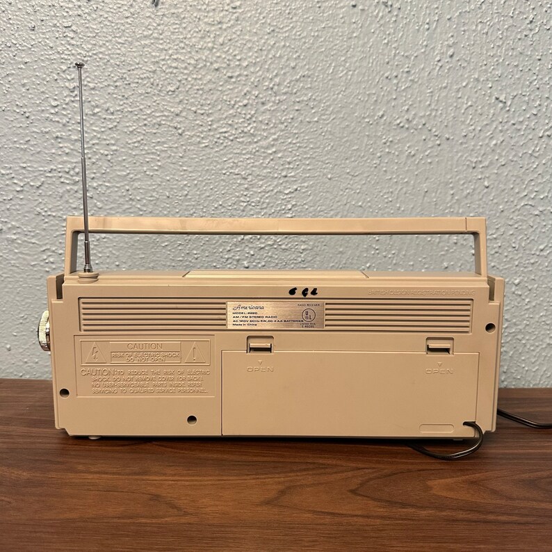 1988 Americana Vintage AM/FM Radio WORKING - Etsy