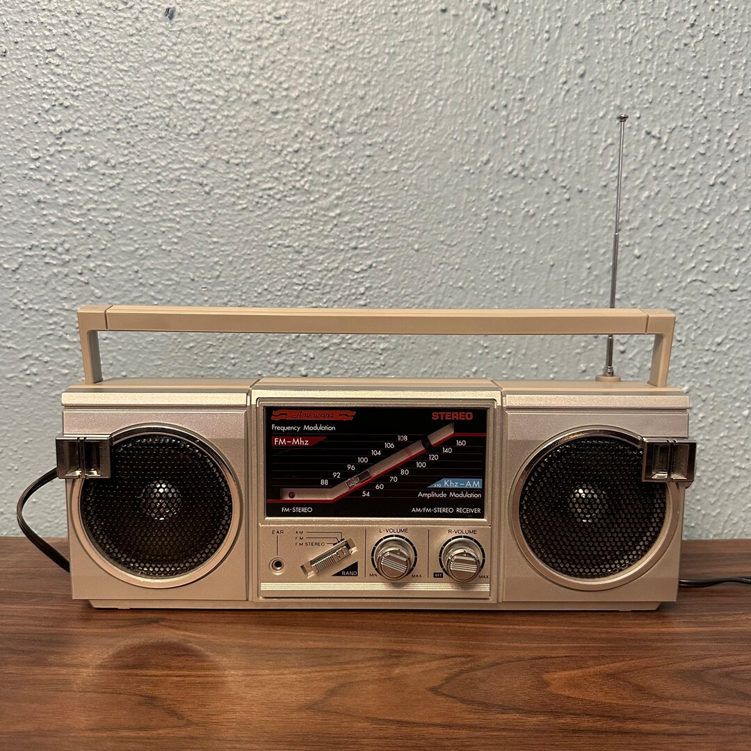 1988 Americana Vintage AM/FM Radio WORKING - Etsy