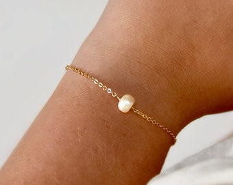 Tiny Pearl Bracelet, Bridesmaid Gifts, Bracelets for Women, Christmas Personalised Gifts for Her, Gift for mom, Gift for BFF
