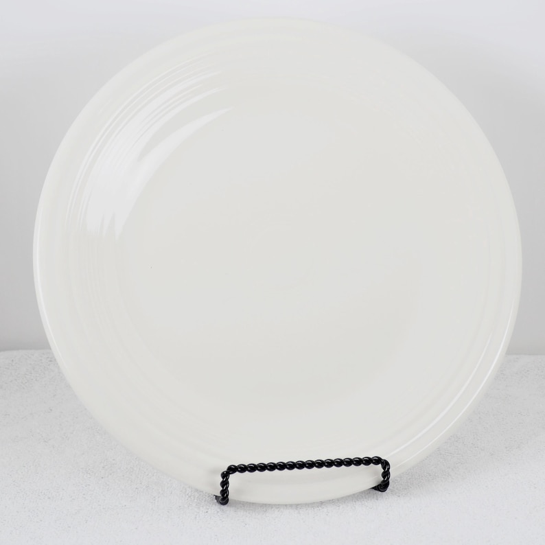 Fiestaware Luncheon Plate Classic Style (Pick your Color) - Happy Colorful Dishes White