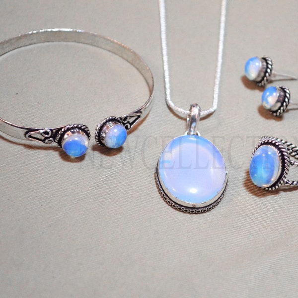 Parure de bijoux en plaqué argent avec pierres précieuses en opalite, bracelets manchette en opalite, bagues en opalite, pendentif en opalite, clous d'oreilles en opalite, parure de bijoux en cristal