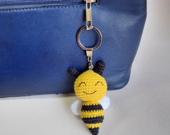Mini Bee Schlüsselanhänger Gehäkelte Hummel Summer Bumblebee Bumblebee Schlüsselanhänger für Taschen mit einem Haken Symbol des ukrainischen Volkes