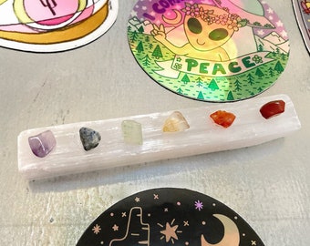 Magnet Favors | Crystal Chips Set, Seven Chakra Selenite, 7 Chakra Stone Set, 7 Chakra Crystal Set, Beginner Crystal Kit, Stocking Stuffers