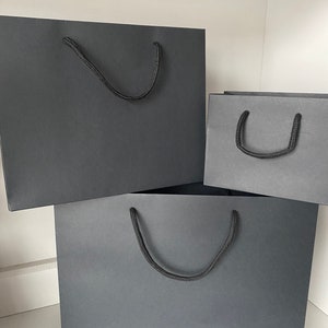 Personalised Wedding Gift Bag, Groomsman, Groom, Best Man, Page Boy, Gift Bags, Kraft, Black, Grey & White Luxury Gift Bag With Rope Handles Bild 5