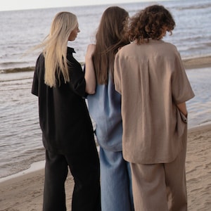 Handgemaakte linnen loungewearset, oversized shirt en broek met wijde pijpen