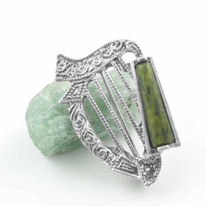 Harp brooch Connemara Marble