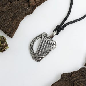 Irish Harp Choker