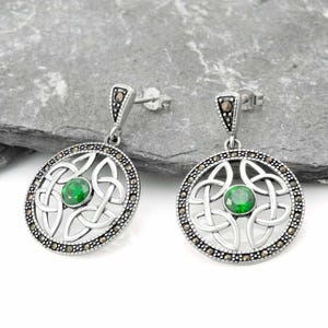 Pendientes de plata con nudo de la trinidad y marcasita
