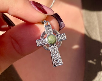 Keltisches Kreuz Halskette, Connemara Marmor Kreuz