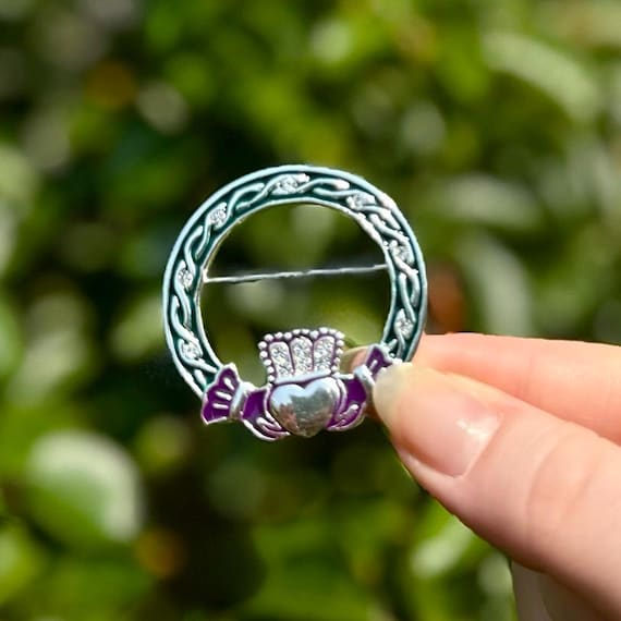 ケルト風クラダリングブローチ - Etsy 日本