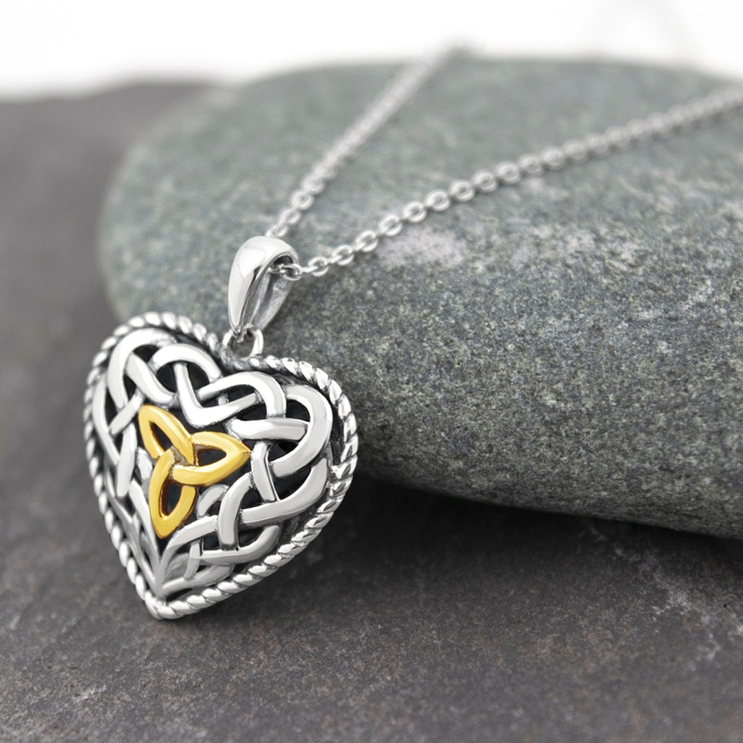 Trinity Knot Heart Topper - Elegant Holiday Ornament