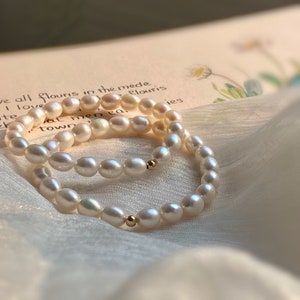 Pulsera de perlas Delicadas, Pulsera de Perlas, Perla de Agua Dulce, Oro de 14k, Pulsera Elegante, Pulsera Simple imagen 1