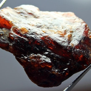59,0 CT natuurlijk prachtig onbewerkt bastnasietkristal uit de mijnen van Zaggi, Pakistan - Zeldzaam exemplaar van volledig afgewerkt bastnasietkristal