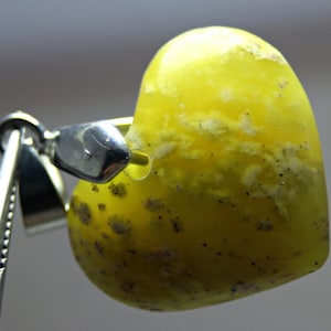 30.0 CT Unknown Stone Heart Pendant - Collectible Natural Stone Jewelry for Gifts