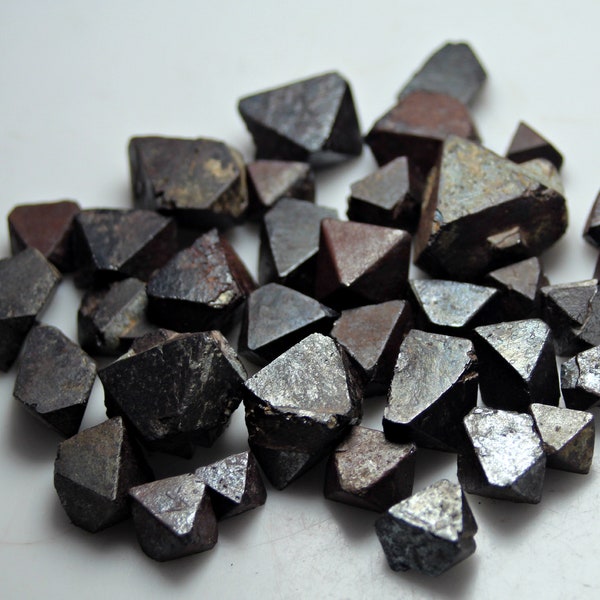 50 Grams Natural & High Quality Golden Color Magnetite Triangular Crystals Lot - Top Quality Golden Magnetite Rough For Jewelry Purpose