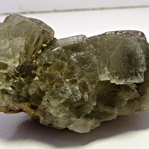 Ejemplar de cristal de fluorita cúbica gris de 408 quilates / Fluorita en bruto terminada / Mineral de colección / Gema de fluorita