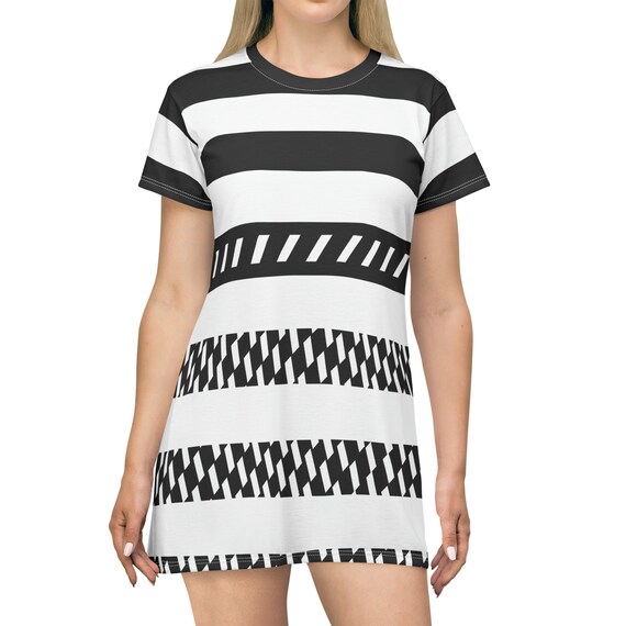 Black and white t shirt dress hotsell