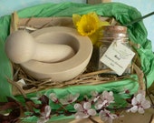 Gift set, spice love, wooden mortar with coarse salt and wooden box, mortar, spice salt, gift