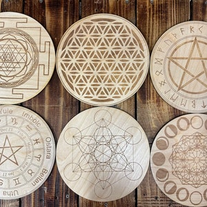 Divination grid - Wooden altar plate - Pendulum and energy stone