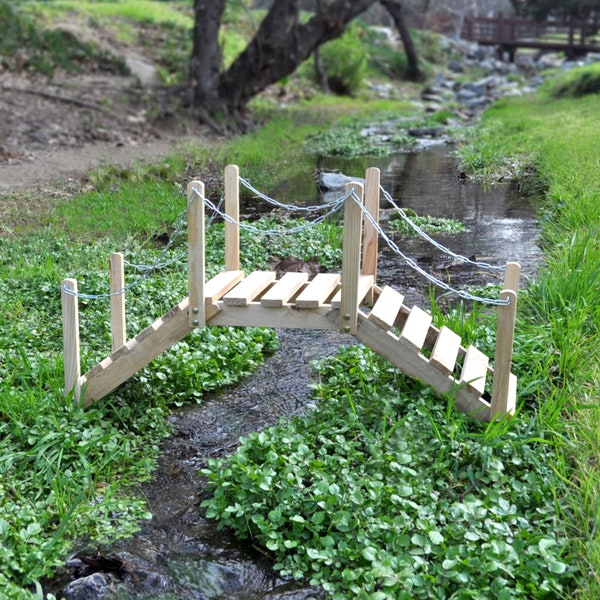 Garden Bridge, 3FT Cedar Wood Decorative Bridge, Classic Arch with Side Railings, Outdoor Decor for Backyard, Patio, Pond (Natural Finish)