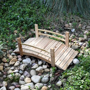 4FT Cedar Wood Decorative Garden Bridge #4980 (Natural Finish)