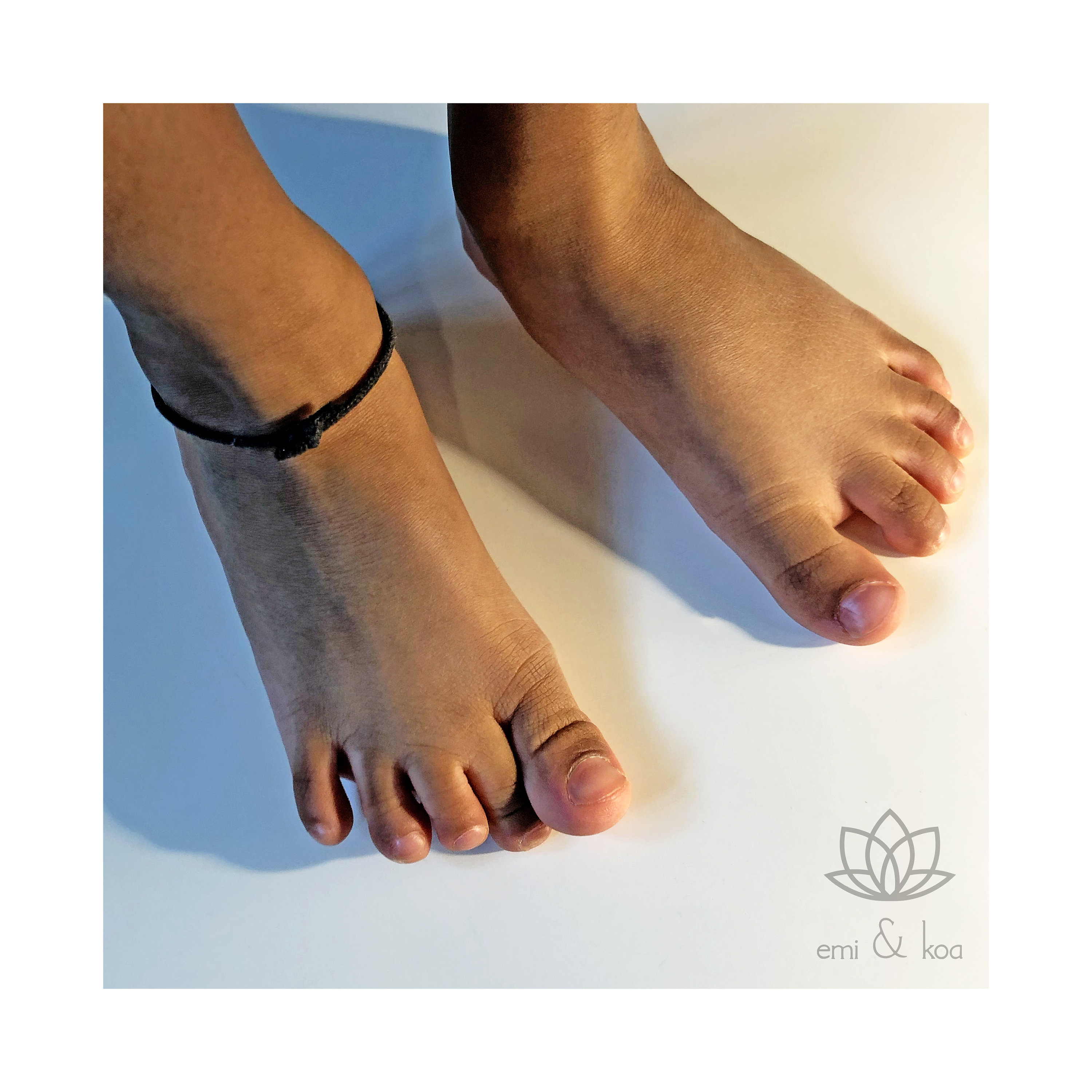TheColourfulAura Adjustable Black Threaded Bead Blue Evil Eye Indian Nazaria Dangle Anklet