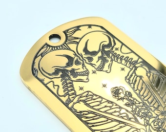 23.8ct goldplated dogtag pendant with the lovers skull design,laserengraved and black laserannealed.polished surface for a shiny unique look