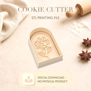 Könnte beinhalten: Ein hellbeiger, bogenförmiger Keksausstecher mit Rosenmotiv. Das Bild enthält den Text COOKIE CUTTER, STL PRINTING FILE und DIGITAL DOWNLOAD - NO PHYSICAL PRODUCT. Das Objekt ist eine digitale Datei für den 3D-Druck.